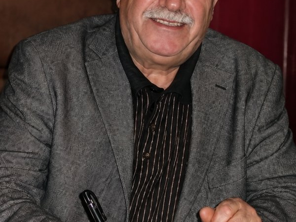 Selçuk’ta 77 Yaşındaki Emekli Öğretmen Çatıdan Düştü