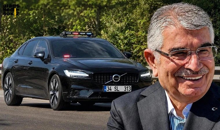Eski İçişleri Bakanı İdris Naim Şahin’in Araçları İnceleniyor