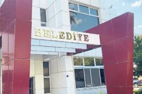 Seferihisar Belediyesi'nde rüşvet soruşturmasında 2 şüpheli daha gözaltına alındı