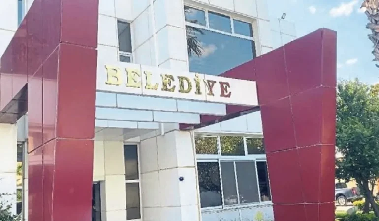Seferihisar Belediyesi’nde rüşvet soruşturmasında 2 şüpheli daha gözaltına alındı