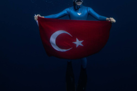 Şahika Ercümen, 30 Ağustos için Hatay'da 'Zafer Dalışı' yaptı