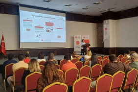 İzmir'de Dezenformasyonla Mücadele Eğitimi Gerçekleştirildi