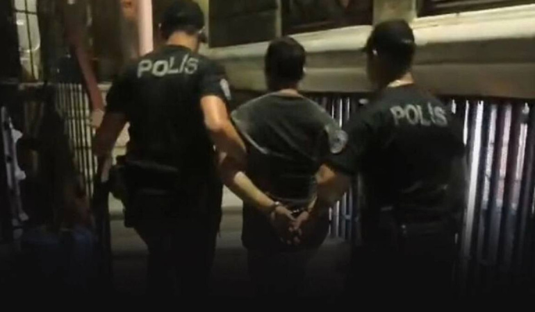 İzmir’de düzensiz göçmenlere yönelik operasyon: 56 kişi yakalandı, 20 kişi kurtarıldı