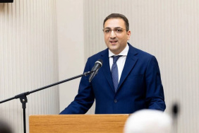 Balçova Belediyesi, öğrencilere kıyafet ve ayakkabı desteği sunuyor