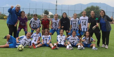 Manisa Kız Futbol Takımı, Türkiye Üçüncüsü Oldu