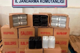 İzmir'de jandarma denetimlerinde 1.085 litre etil alkol ele geçirildi