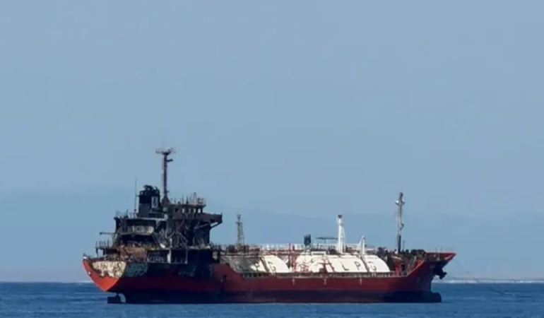 GAS AURA LPG tankeri, İzmir’in Dikili açıklarına demirledi