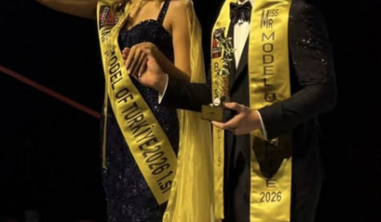Miss&Mr Model Of Türkiye finalinde İzmir’de kazananlar belirlendi