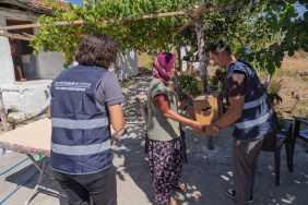 İzmir'de Kırsal Mahallelerde Sosyal Destek İçin Kapı Kapı Tarama Yapılıyor