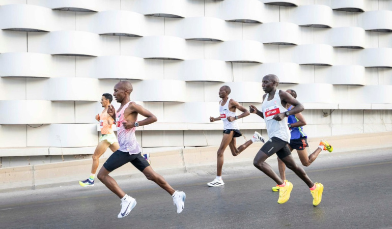 9 Eylül İzmir Yarı Maratonu, katılımcı rekoru kırarak sona erdi