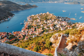 Meis Adası'nda 1 yıl yaşayanlara 5 bin euro teşvik sağlanacak
