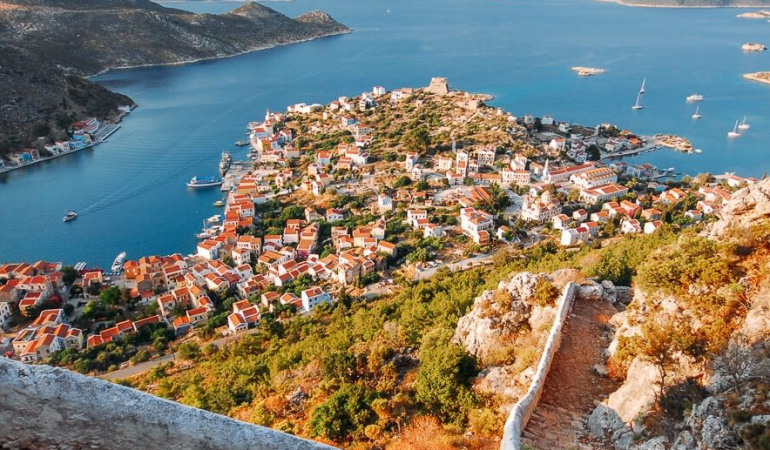 Meis Adası’nda 1 yıl yaşayanlara 5 bin euro teşvik sağlanacak