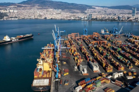 İzmir Limanlarında Konteyner Elleçleme Düşüş Gösterdi