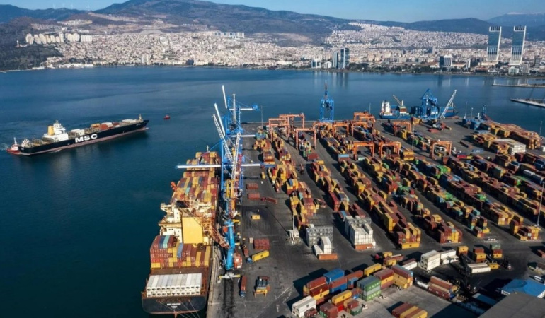 İzmir Limanlarında Konteyner Elleçleme Düşüş Gösterdi