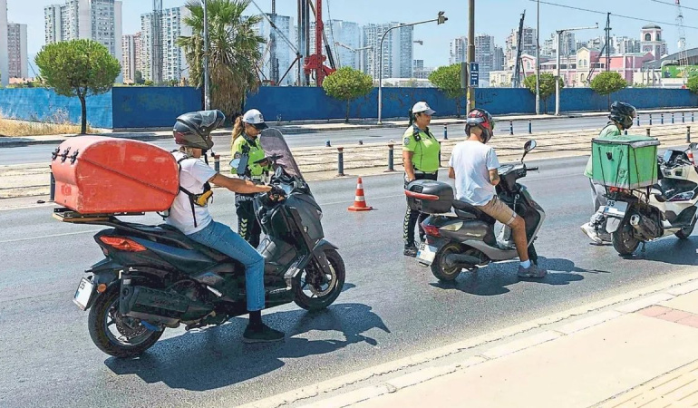 İzmir’de artan trafik denetimleri, ölümlü kazaları yüzde 47 oranında azalttı
