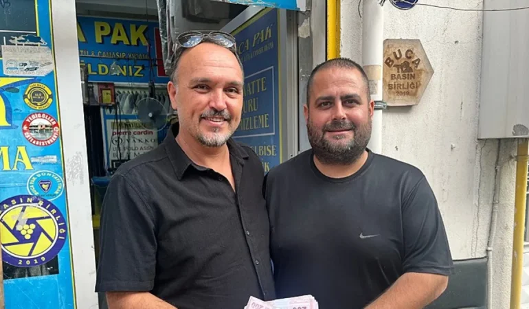 Buca’da kuru temizlemeci, yanlışlıkla gelen 83 bin lirayı sahibine ulaştırdı