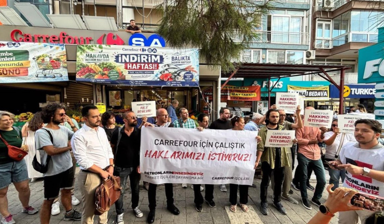 CarrefourSA İzmir Hatay şubesinde işçiler eylem başlattı