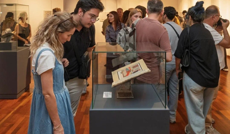 İzmir Milli Kütüphane’den nadir eser sergisi açıldı