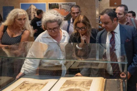 İzmir’de nadir eserler sergisi açıldı