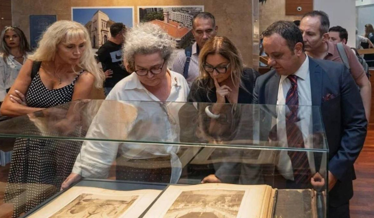 İzmir’de nadir eserler sergisi açıldı