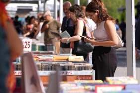 8. İzmir Kitap Fuarı Kültürpark'ta başladı