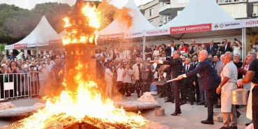 Uluslararası Menemen Çömlek Festivali, görkemli kortejle başladı
