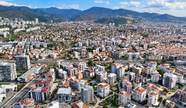 İzmir’de konut fiyatları 6,5 milyon TL’ye ulaştı