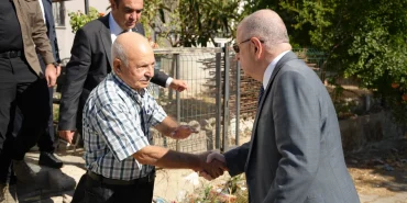 Ümit Özdağ, İzmir Programına Şehit Ailesi Ziyaretiyle Başladı