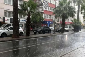 İzmir'de 9 ilçeye sağanak yağış uyarısı yapıldı