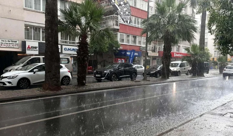 İzmir’de 9 ilçeye sağanak yağış uyarısı yapıldı
