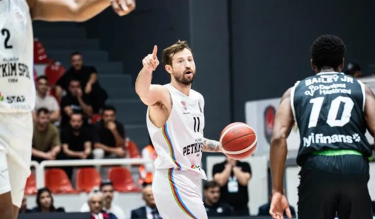 Aliağa Petkimspor, Basketbol Süper Ligi’ne galibiyetle merhaba dedi