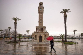 İzmir'de Bugün Sağanak Yağış ve Fırtına Bekleniyor