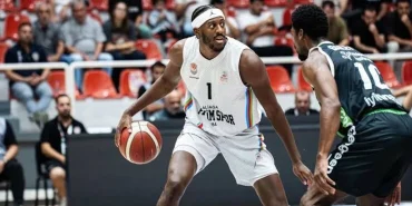 Aliağa Petkimspor, Denizli Basket'i 85-81 yenerek sezona galibiyetle başladı