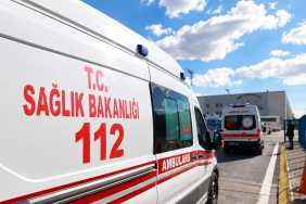 Ödemiş'te iki otomobil çarpıştı, 6 kişi yaralandı