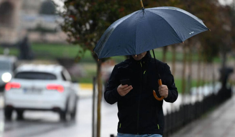 İzmir’de yarın gök gürültülü sağanak yağış bekleniyor