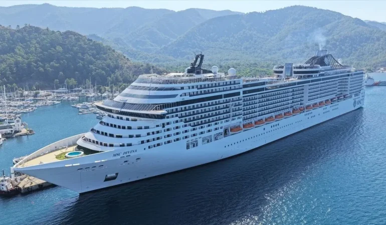 Marmaris Limanı’na MSC Divina ile 3 bin 843 turist ulaştı
