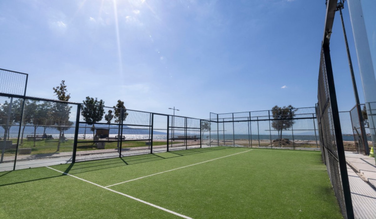 Karşıyaka Bostanlı’daki padel kortları ekim ayında açılacak