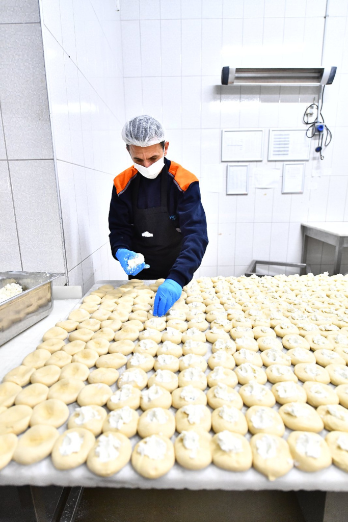 Velilerin gönlü rahat, miniklerin karnı tok