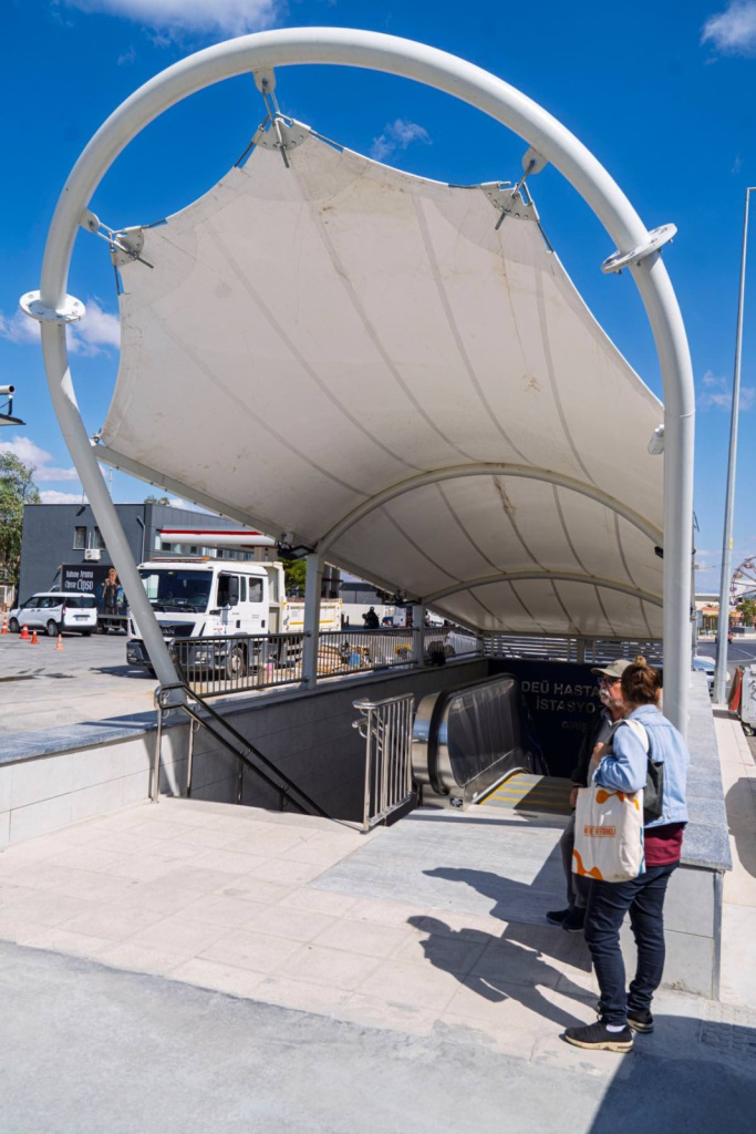 Dokuz Eylül Hastanesi'ne metrodan kesintisiz geçiş imkanı sağlandı