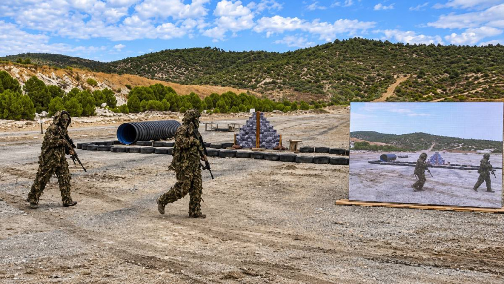 Foça'da 19 ülkeden 36 takım keskin nişancı yarışması'nda bir araya geldi