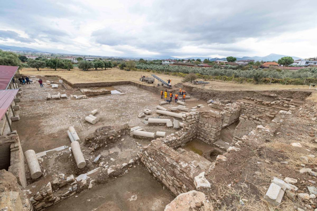 Torbalı'daki Metropolis kazıları 6 bin yıllık tarihi gün yüzüne çıkarıyor