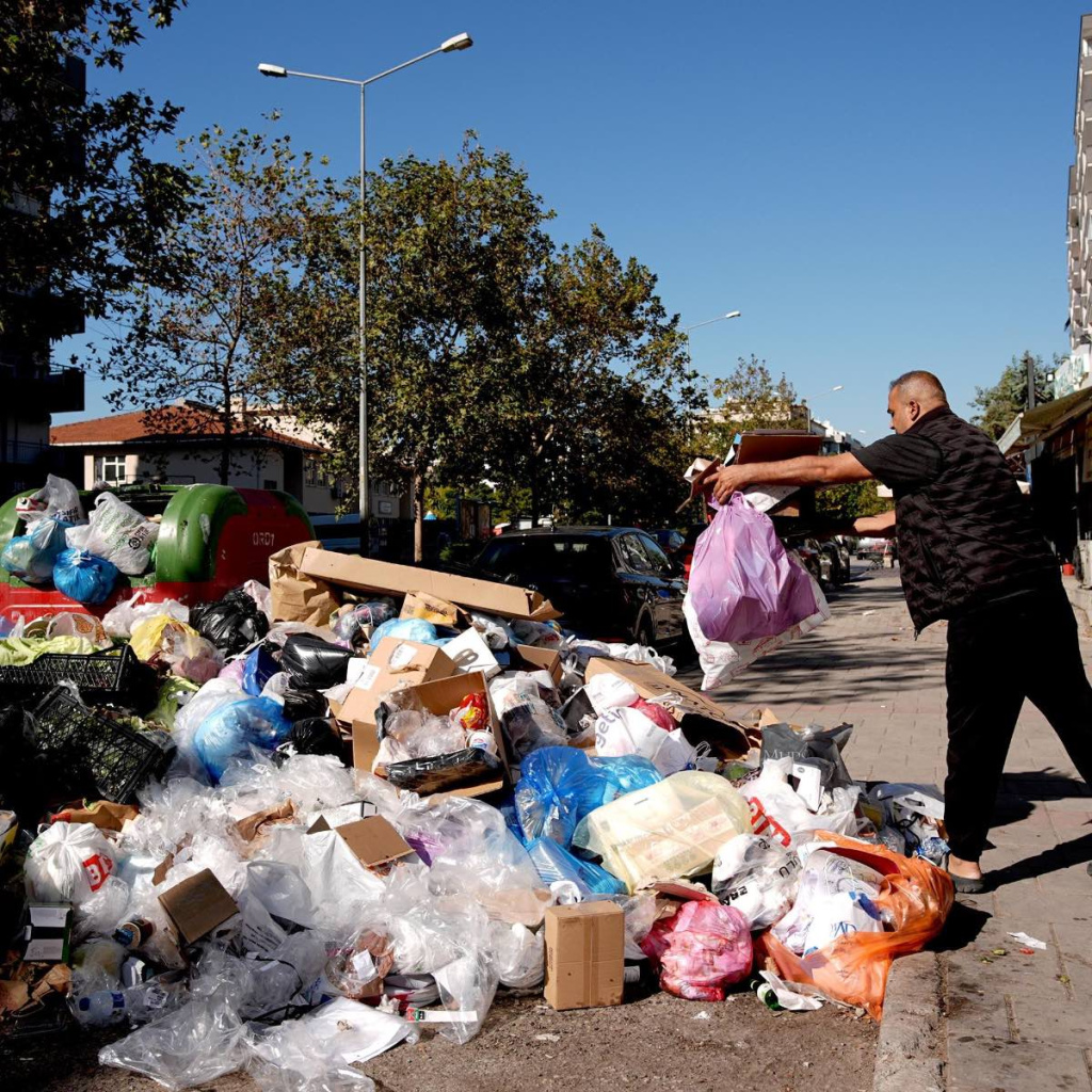 Karşıyaka'da çöp krizine çözüm için yeni ihale