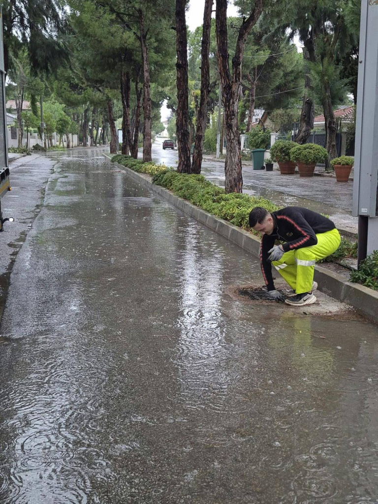 İZSU, İzmir'de beklenen yağışlar için 665 personel görevlendirdi