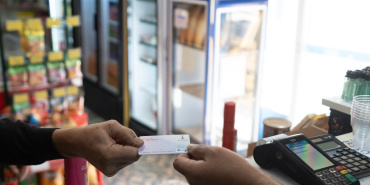 İzmir Büyükşehir Belediyesi, emeklilere 89 milyon lira ödeme gerçekleştirdi