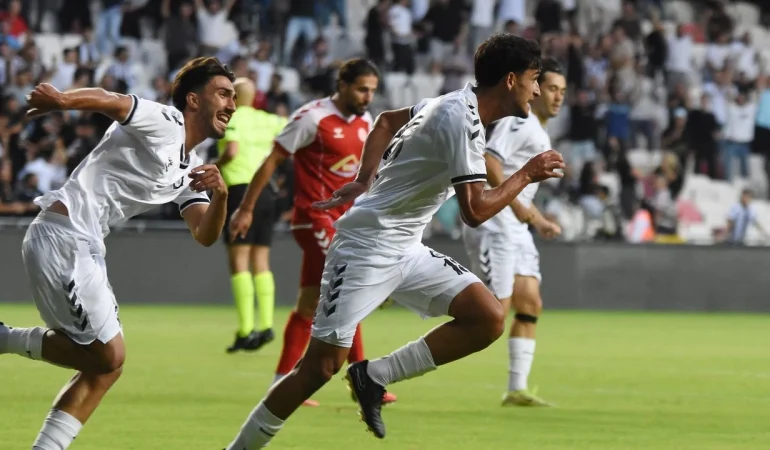 Altaylı Salih Oktay, Sahalara Dönüş Yaptı