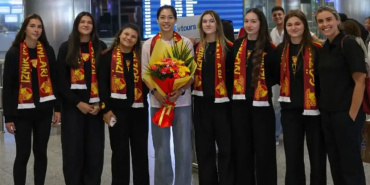 Göztepe Voleybol'un Çinli transferi Yushan Zhuang İzmir'e geldi