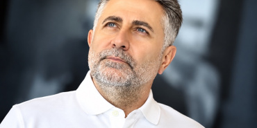 Serdar Sandal, Eski Bayraklı Belediye Başkanı, gözaltına alındı