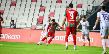 Karşıyaka, Ziraat Türkiye Kupası'nda 1923 Afyonkarahisarspor'u 3-1 ile geçti
