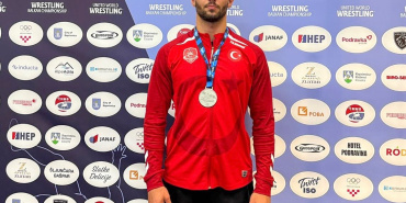 Muhammed Emin Uyumaz, U20 Grekoromen Güreş Balkan Şampiyonası'nda Gümüş Madalya Elde Etti