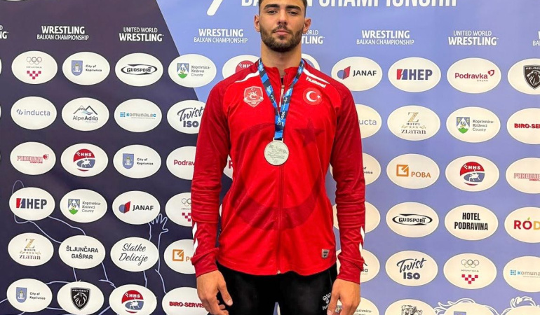 Muhammed Emin Uyumaz, U20 Grekoromen Güreş Balkan Şampiyonası’nda Gümüş Madalya Elde Etti